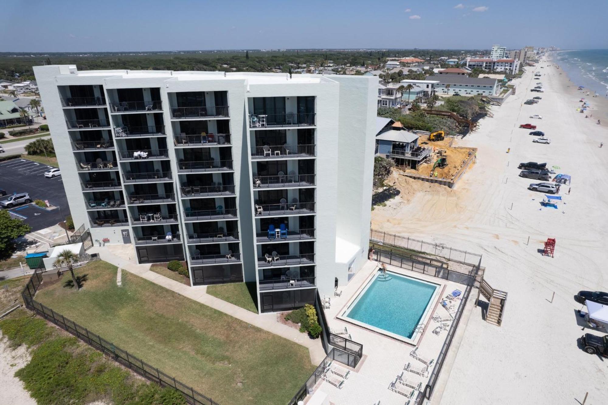 Ocean View With A Beachfront Pool At Ocean Trillium Condo ~ 403 New Smyrna Beach Exterior photo